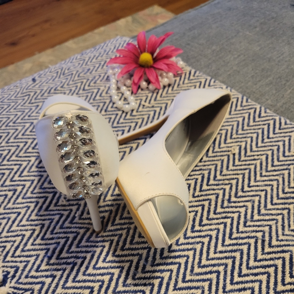 Chic White Peep-Toe Heels with Sparkling Accents